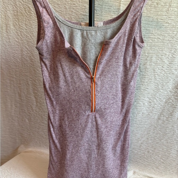 Molly Ades for Mamahood Lavender Zippered Tank Top with inner gray shell - Picture 2 of 7